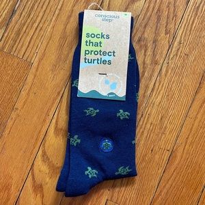 NWT Conscious Step Turtle Socks Men 8-13 Women 9-14